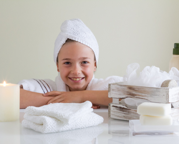 day spa knitting kit with knitting pattern for head wrap, hand towel and face washer